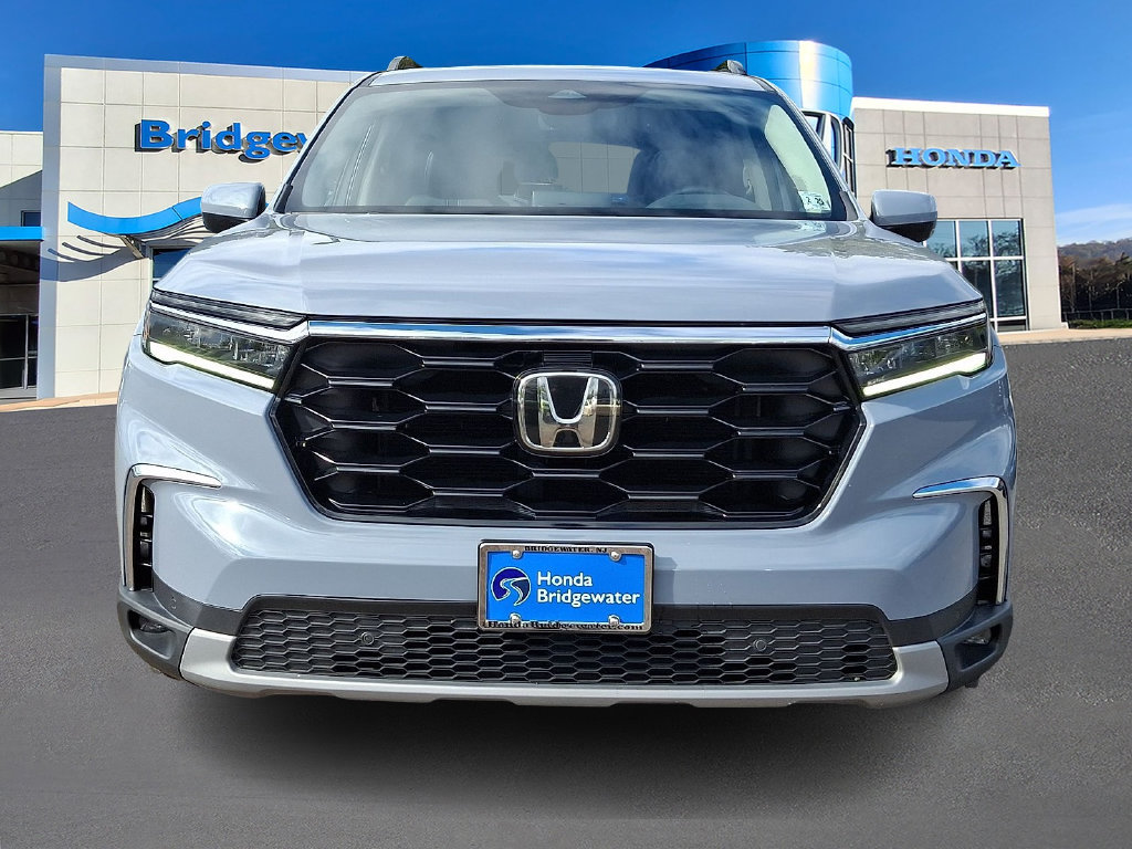 2024 Honda Pilot Touring - Photo 2