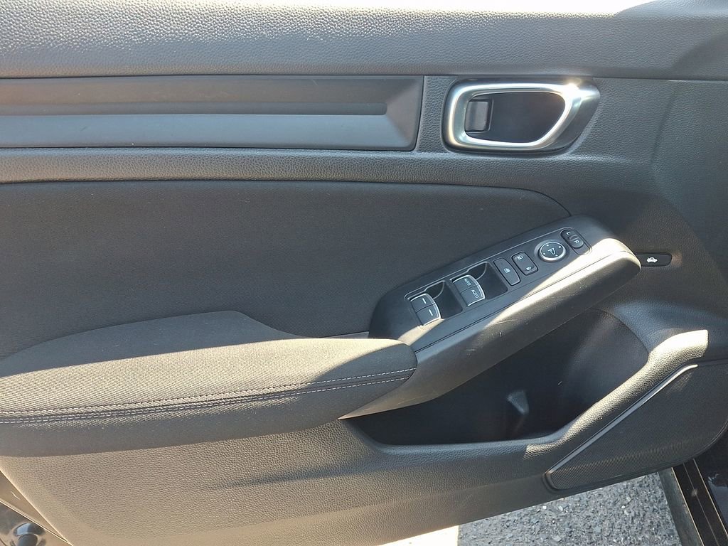 2025 Honda Civic LX - Photo 12