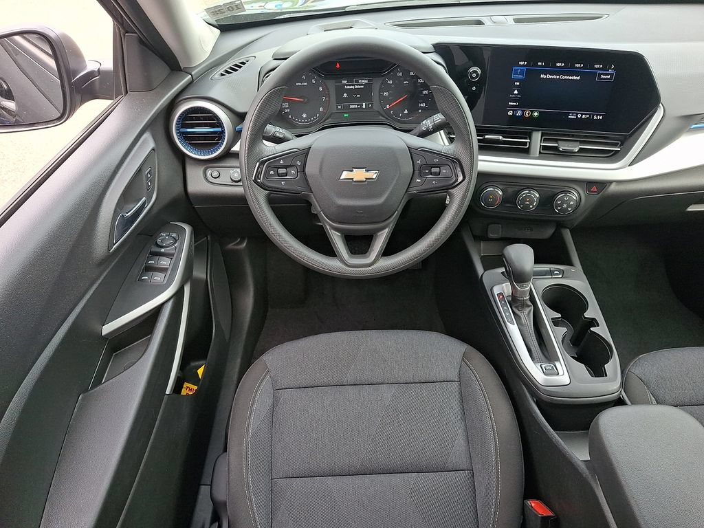 2024 Chevrolet Trax LS - Photo 11