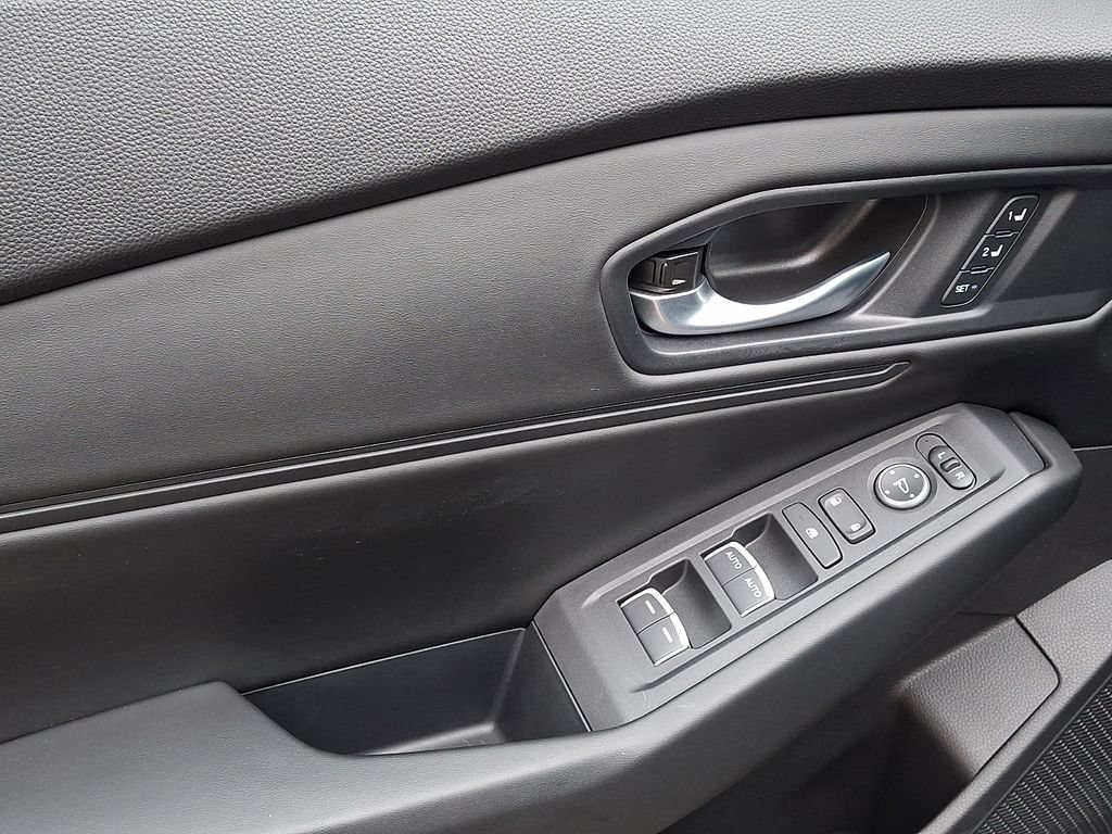 2024 Honda Accord Hybrid EX-L - Photo 12