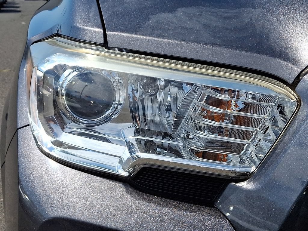 2016 Toyota Tacoma SR - Photo 10