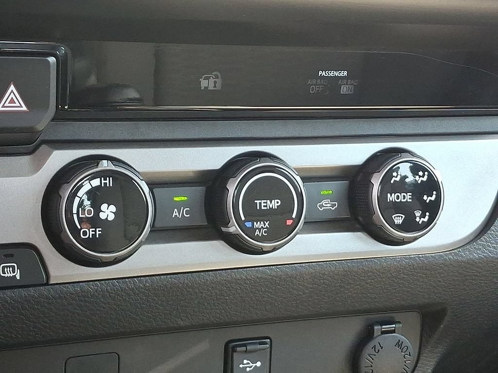 2016 Toyota Tacoma SR - Photo 16
