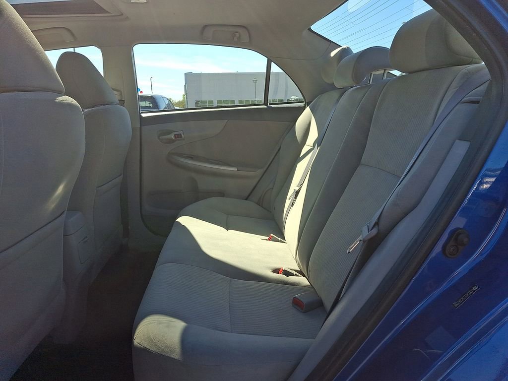 2010 Toyota Corolla LE - Photo 10