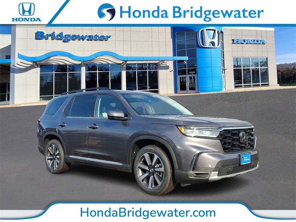 2025 Honda Pilot Touring's photo