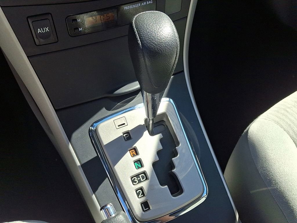2010 Toyota Corolla LE - Photo 15