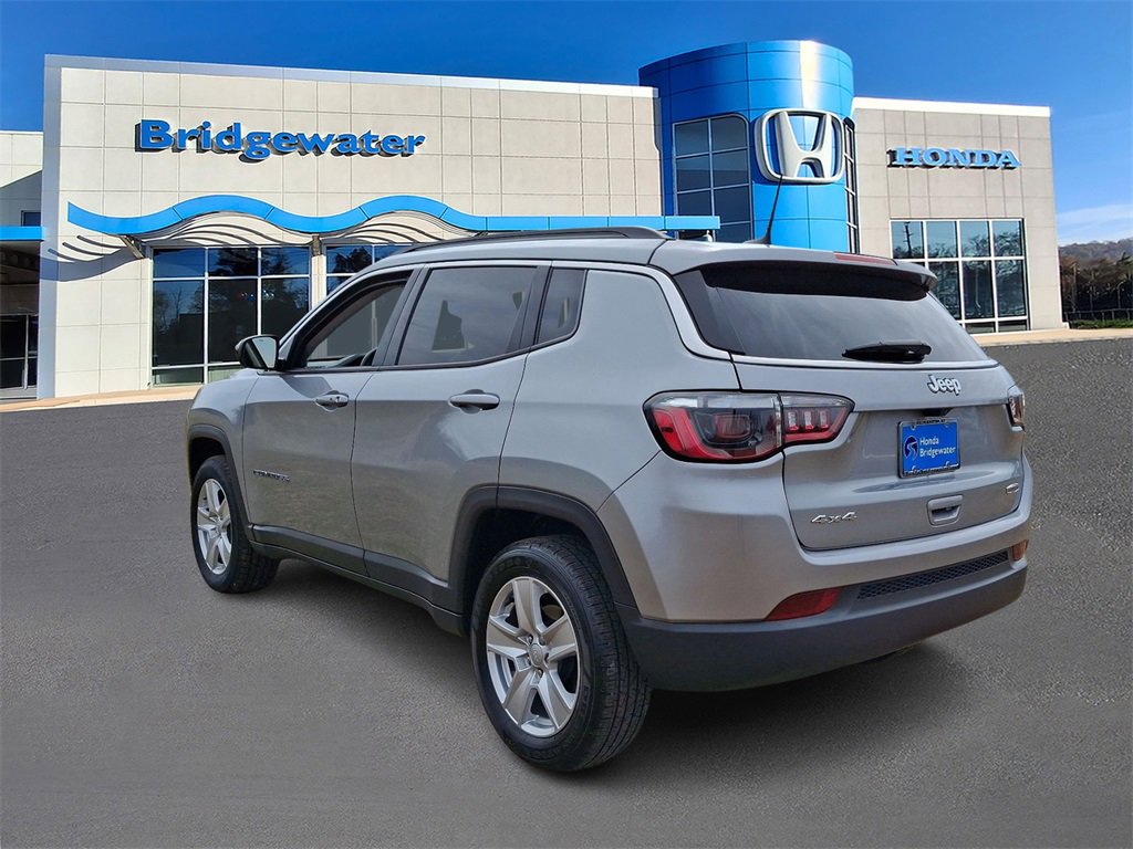 2022 Jeep Compass Latitude photo 4