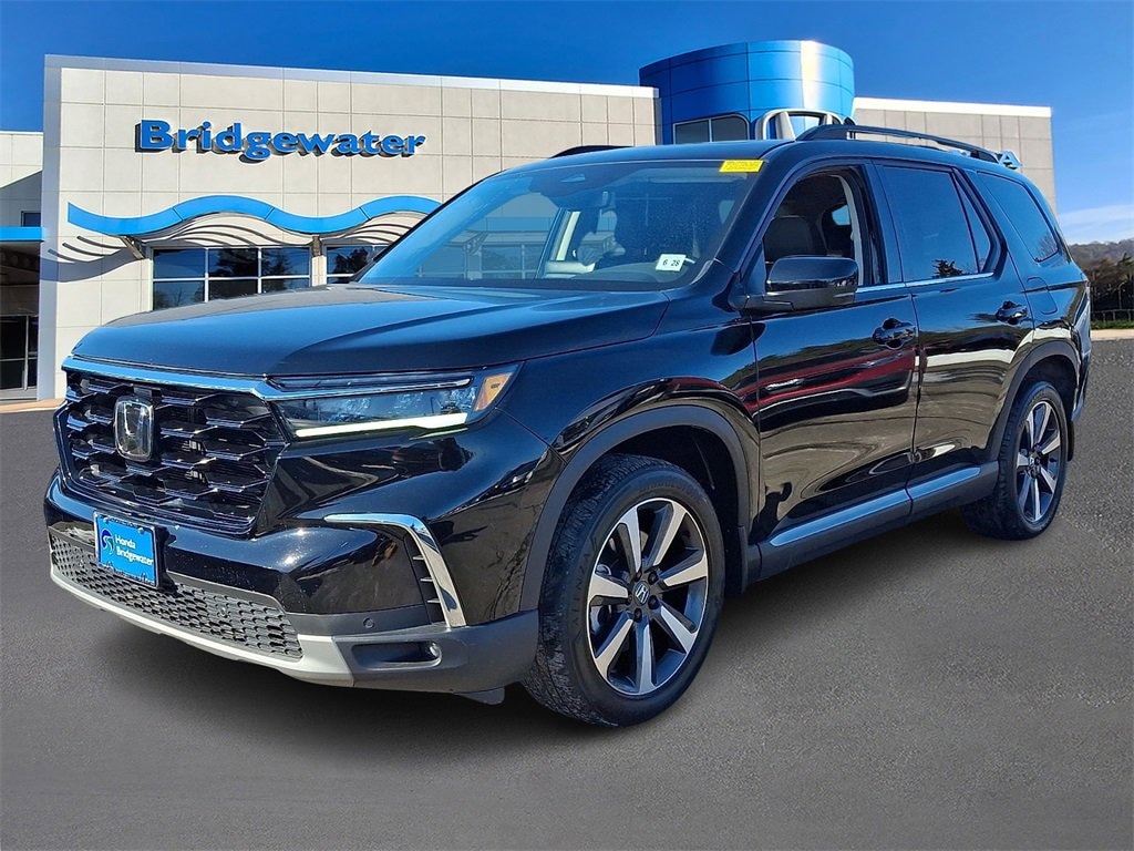 Used 2023 Honda Pilot Touring SUV