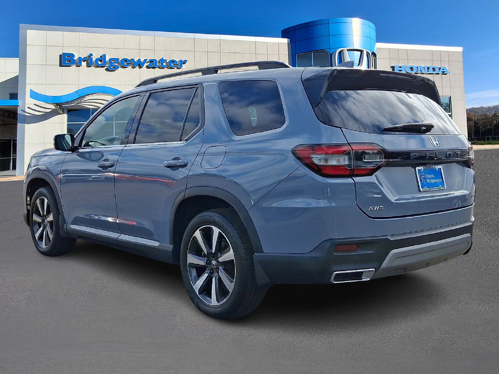 2024 Honda Pilot Touring - Photo 4