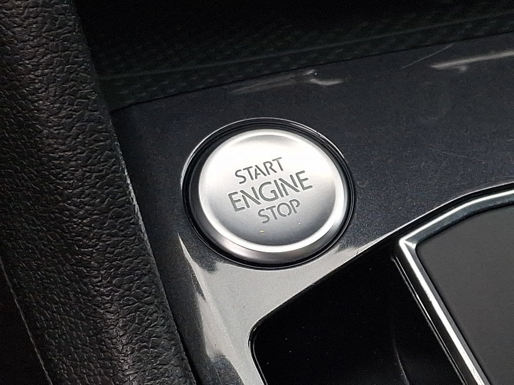 2021 Volkswagen Tiguan SE - Photo 23