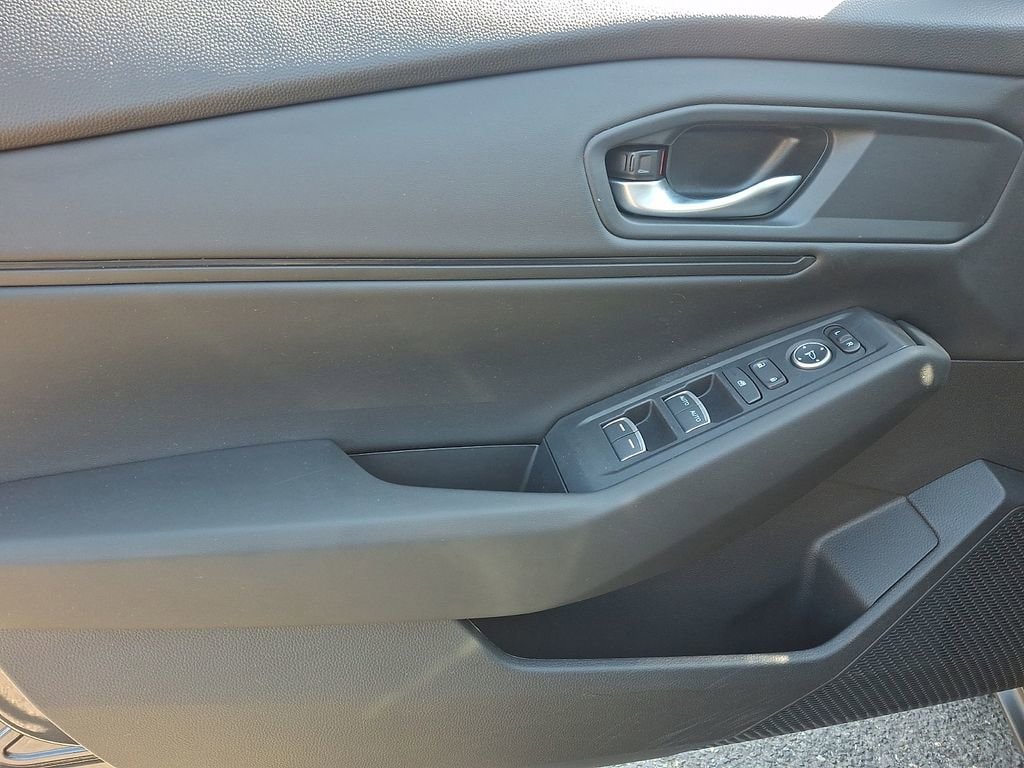 2025 Honda Accord SE - Photo 12