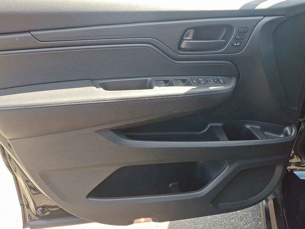 2023 Honda Odyssey EX-L - Photo 12