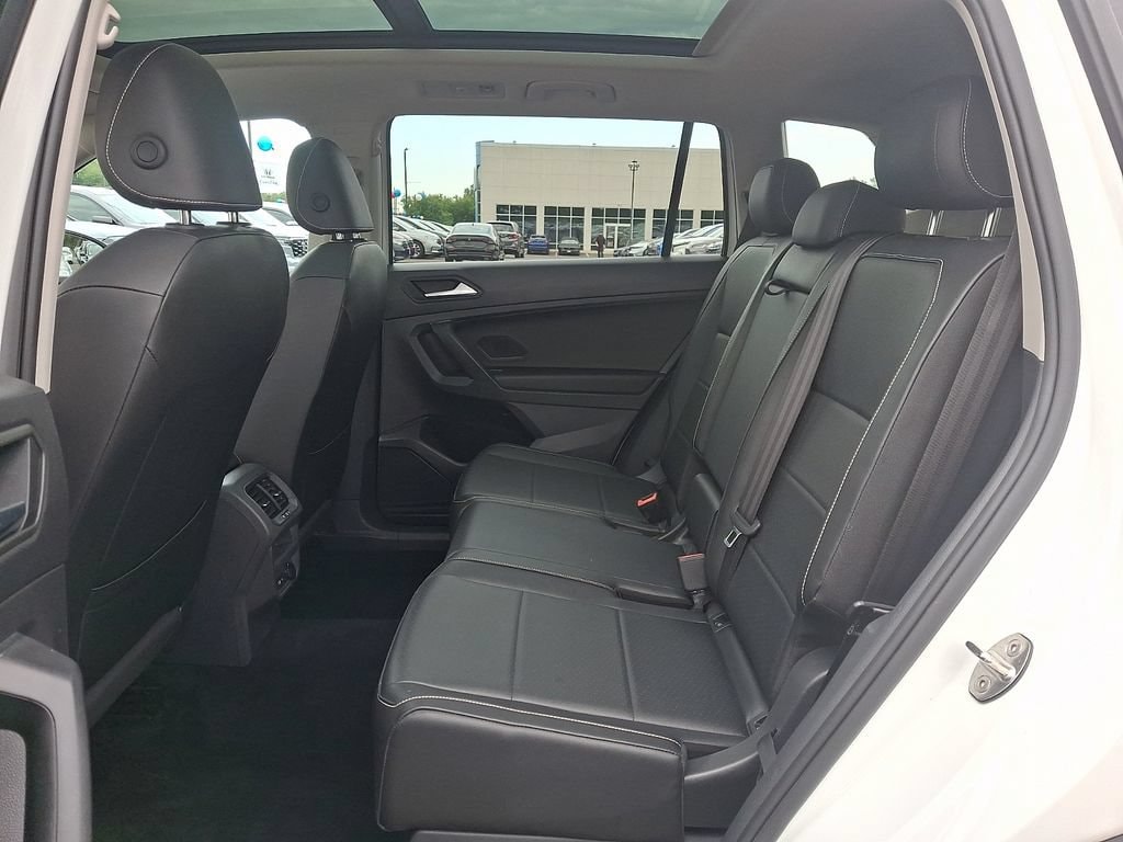 2021 Volkswagen Tiguan SE - Photo 10