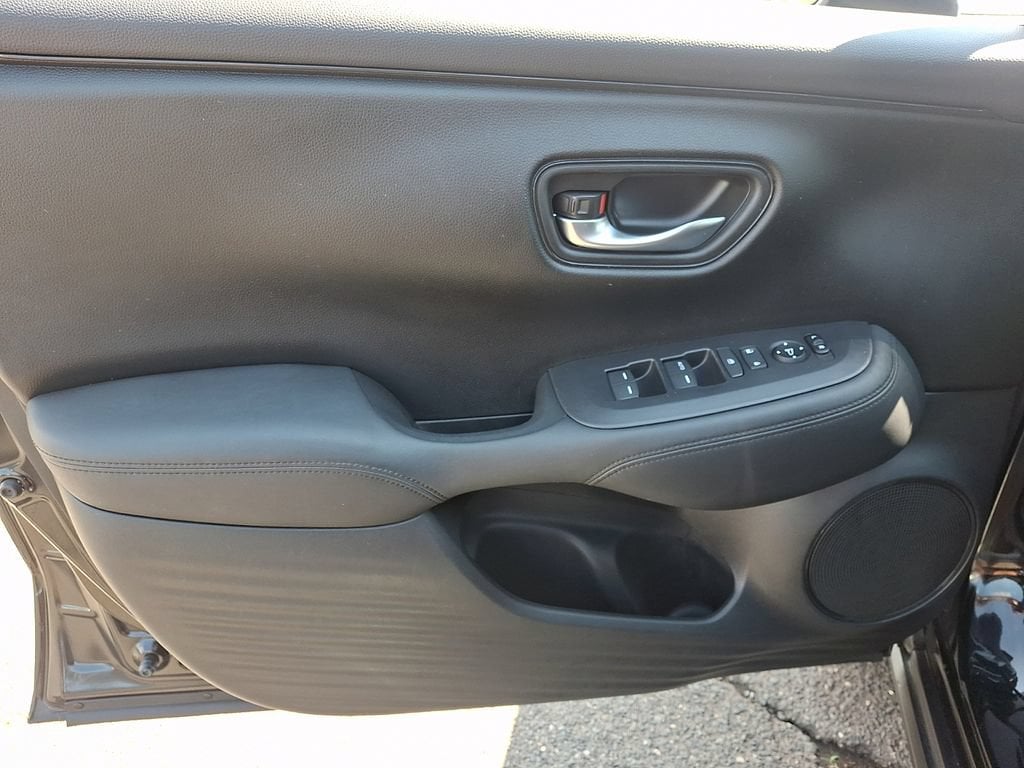 2023 Honda HR-V LX - Photo 12