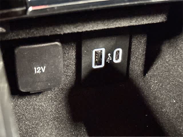 2022 Lincoln Corsair Standard 26