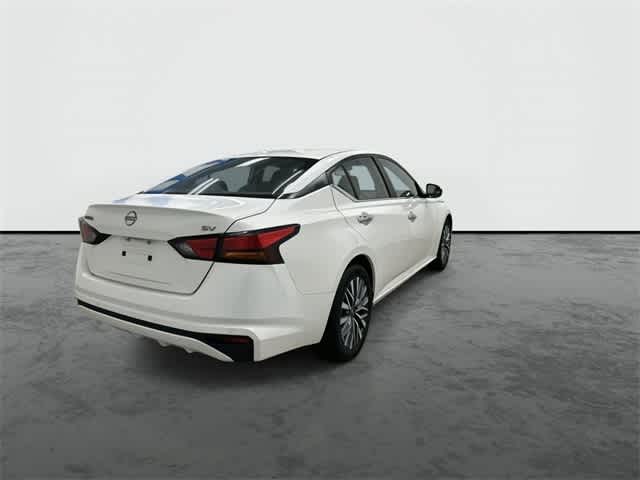 2023 Nissan Altima 2.5 SV photo 3