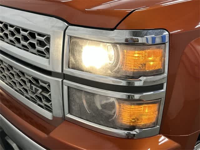 Thumbnail: 2015 Chevrolet Silverado 1500 - 32
