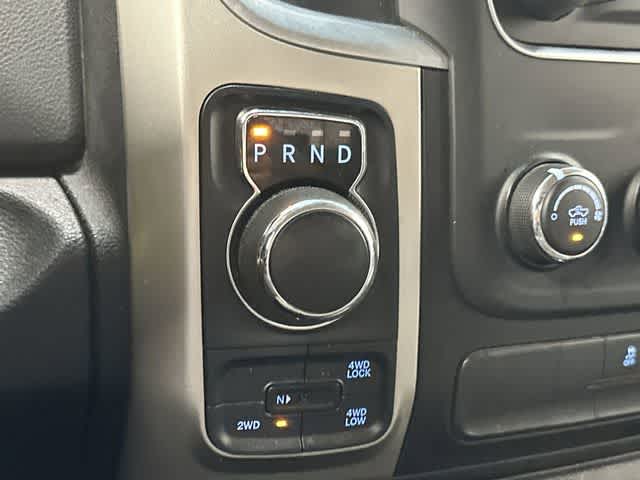 Thumbnail: 2020 RAM 1500 Classic - 24