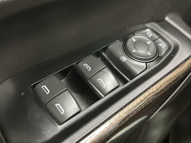 Thumbnail: 2019 Chevrolet Silverado 1500 - 20