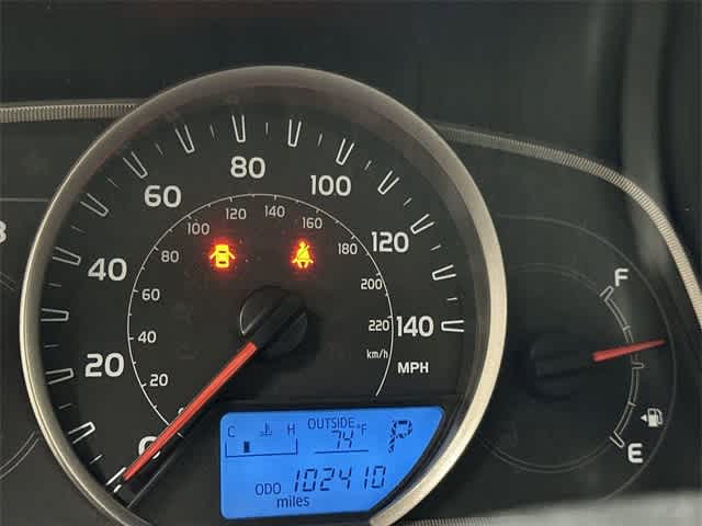 Thumbnail: 2015 Toyota RAV4 - 16