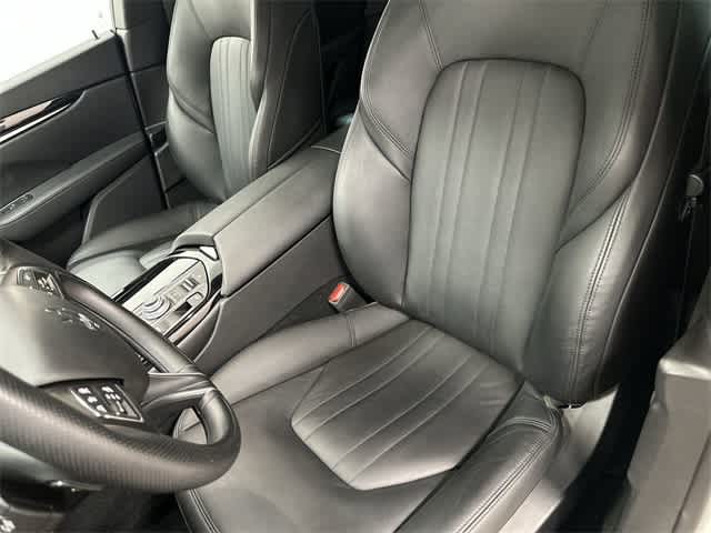 Thumbnail: 2023 Maserati Levante - 10