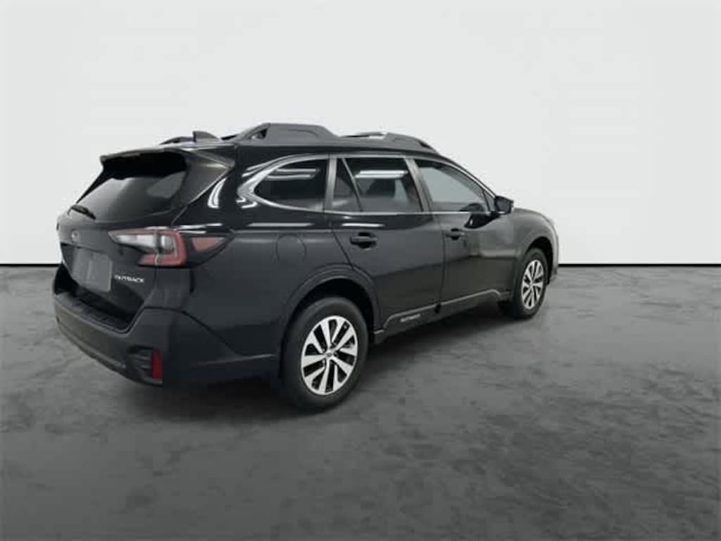Used 2022 Subaru Outback Premium SUV