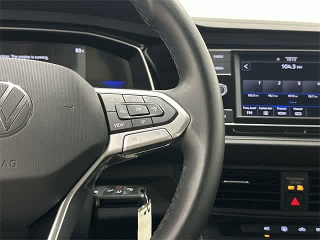 Thumbnail: 2024 Volkswagen Jetta - 18