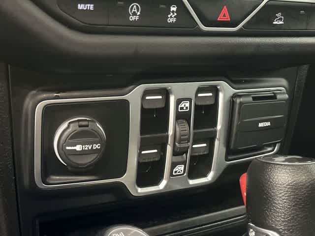 Thumbnail: 2024 Jeep Wrangler - 25