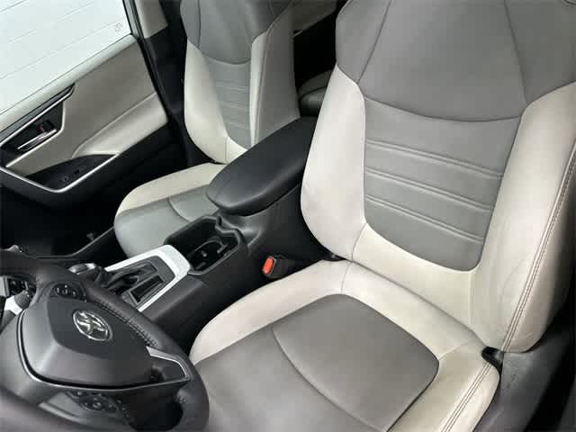 Thumbnail: 2023 Toyota RAV4 - 10