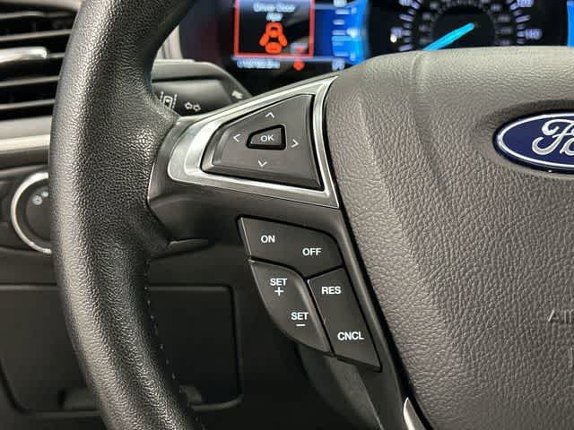 Thumbnail: 2022 Ford Edge - 17