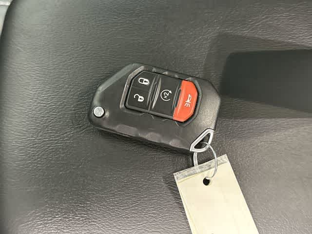 Thumbnail: 2021 Jeep Wrangler - 33