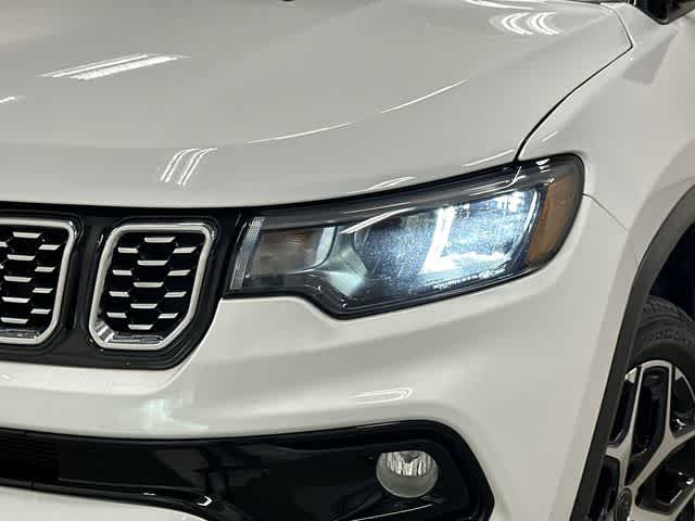 Thumbnail: 2025 Jeep Compass - 31