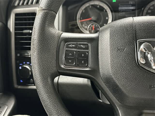 Thumbnail: 2020 RAM 1500 Classic - 17