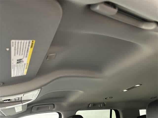 Thumbnail: 2017 Chevrolet Tahoe - 28