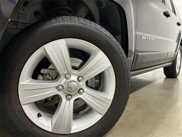 Thumbnail: 2017 Jeep Patriot - 26