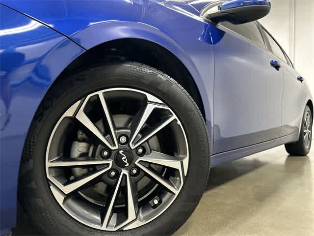 Thumbnail: 2023 Kia Forte - 28