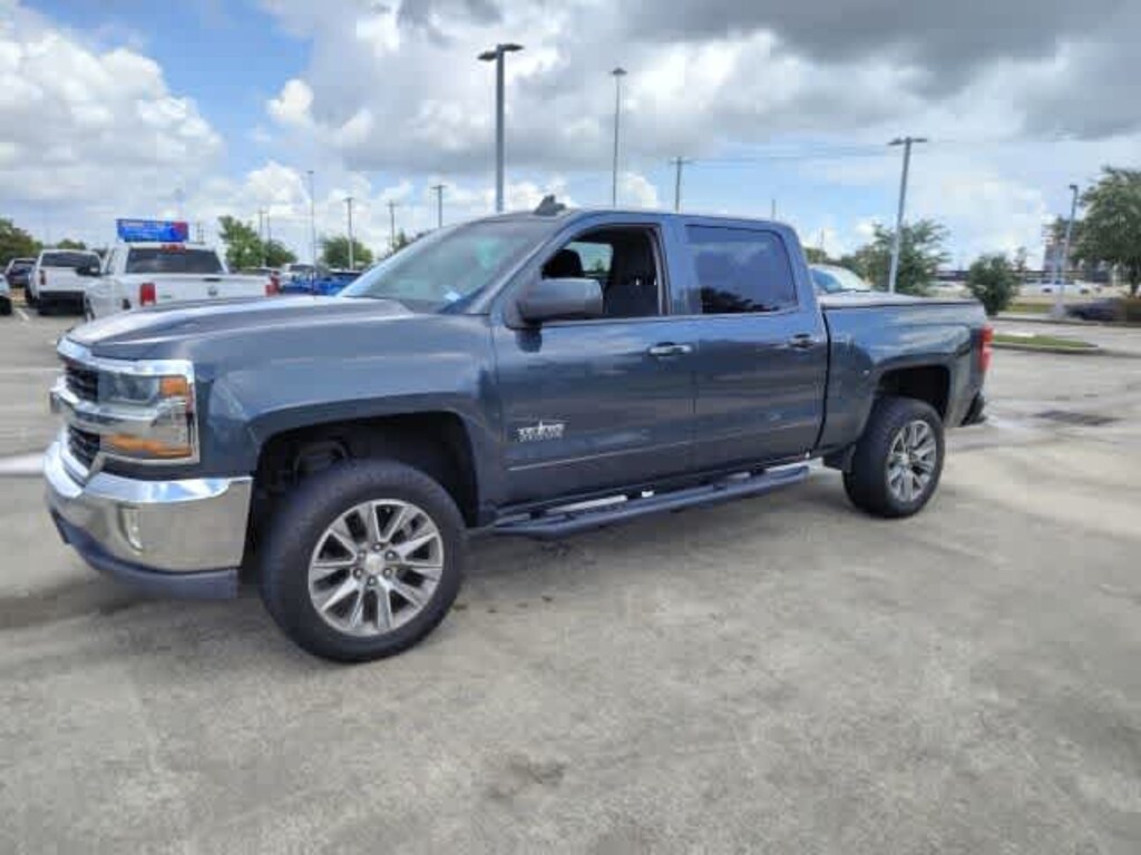 Used 2017 Chevrolet Silverado 1500 LT w/1LT Truck Crew Cab