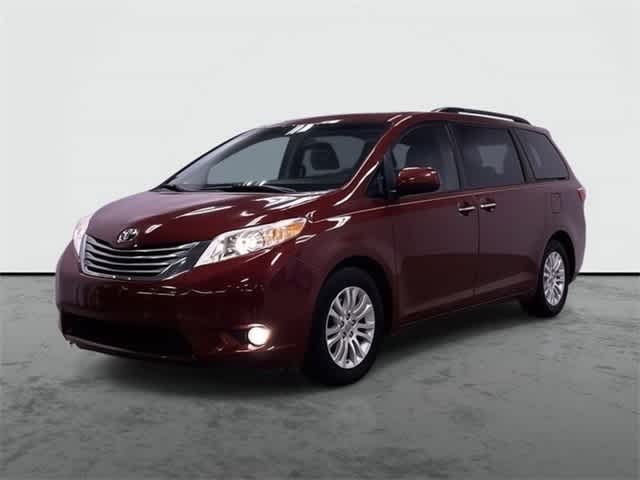 2015 Toyota Sienna XLE -
                  League City, TX