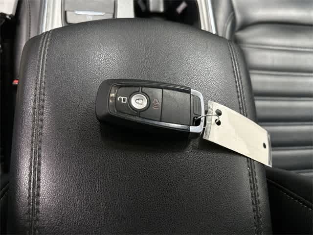 Thumbnail: 2022 Ford Edge - 32