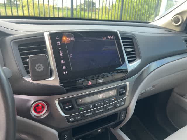 Thumbnail: 2018 Honda Pilot - 3