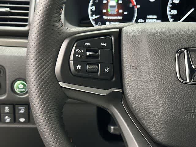 Thumbnail: 2025 Honda Ridgeline - 17