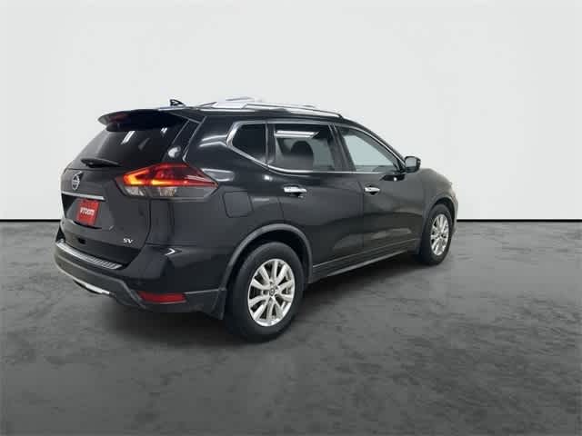 2019 Nissan Rogue SV photo 4