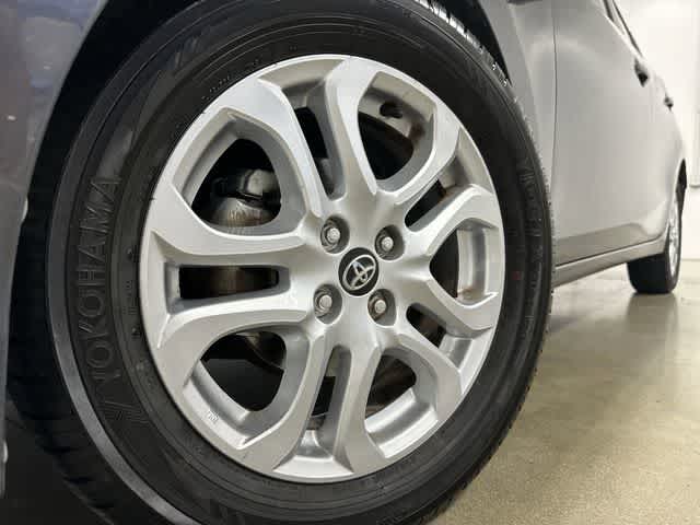 Thumbnail: 2018 Toyota Yaris iA - 28