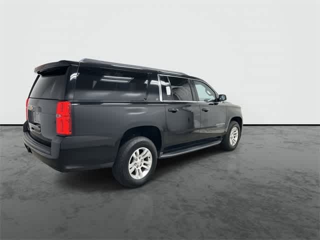 Thumbnail: 2019 Chevrolet Suburban - 4