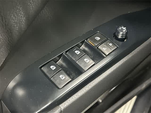 Thumbnail: 2020 Toyota Camry - 20