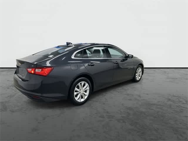 Thumbnail: 2023 Chevrolet Malibu - 4