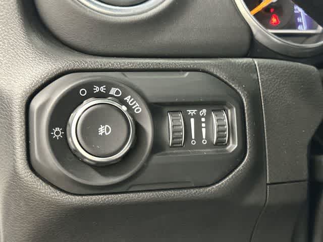 Thumbnail: 2021 Jeep Wrangler - 19