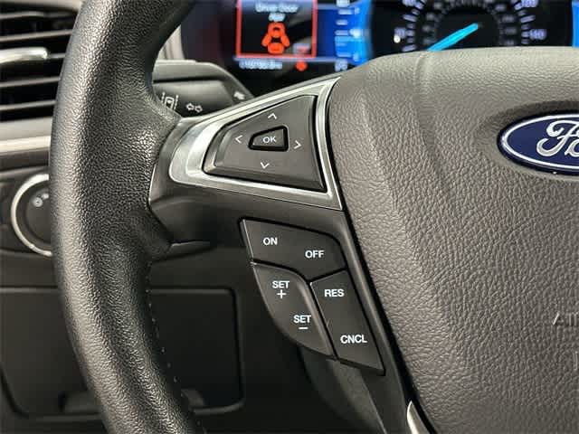 Thumbnail: 2022 Ford Edge - 17