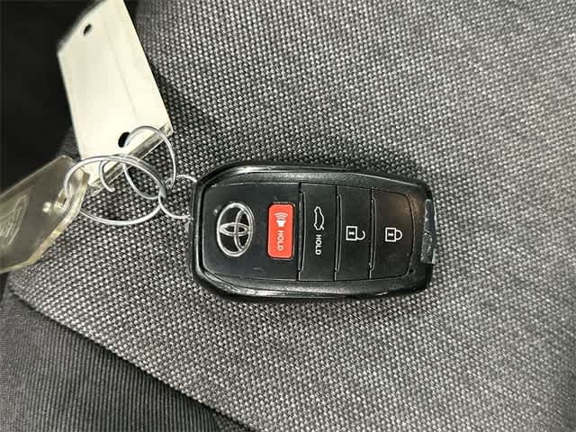 Thumbnail: 2025 Toyota Camry - 32