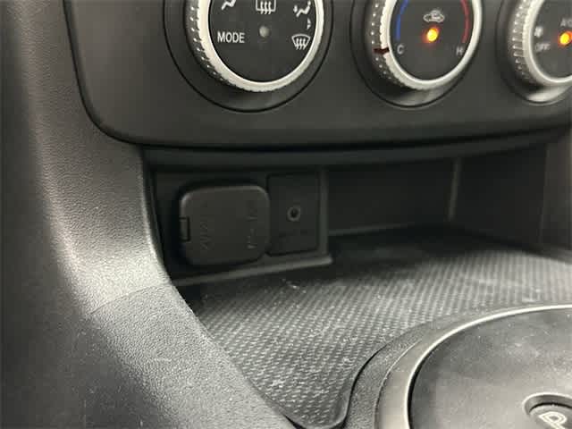 Thumbnail: 2014 Mazda MX-5 Miata - 22