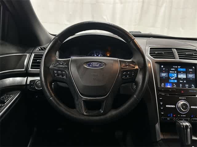 Thumbnail: 2017 Ford Explorer - 15